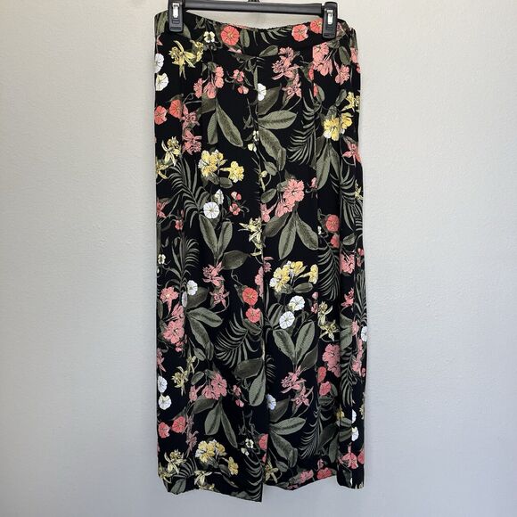 Liz Claiborne | Hawaiian Black Floral Wide Leg Pants Size 4 Gaucho Palazzo Crop - Picture 2 of 5